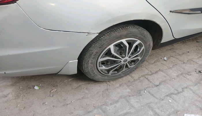 2016 Maruti Ciaz VDI (O) SHVS, Diesel, Manual, 1,30,501 km, tyre