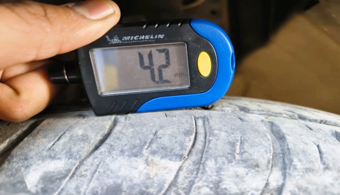 2021 Maruti Swift VXI, Petrol, Manual, 20,328 km, tyre