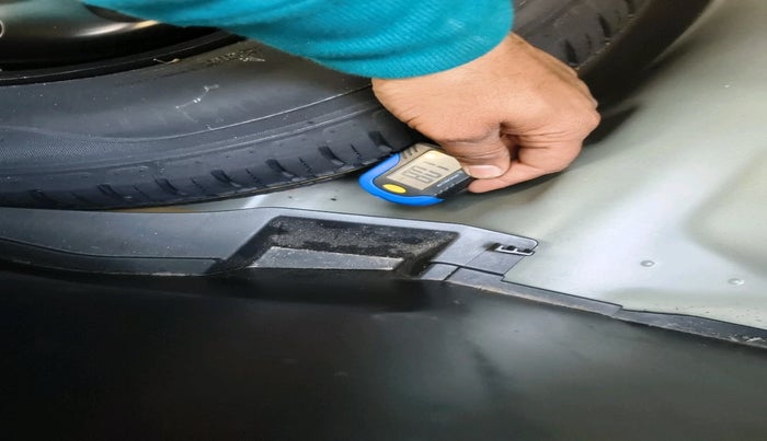 2021 Maruti Swift VXI, Petrol, Manual, 20,328 km, tyre