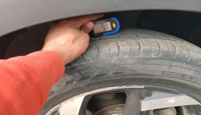 2020 Hyundai VENUE SX 1.0 TURBO, Petrol, Manual, 73,232 km, tyre