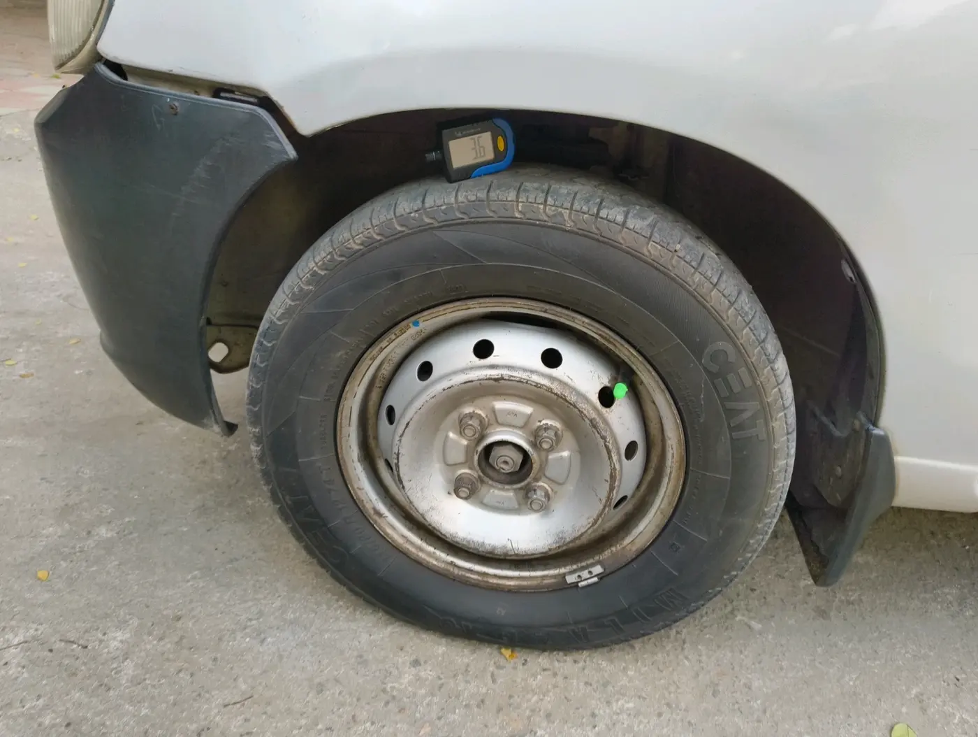 2012 Maruti Alto LXI, Petrol, Manual, 1,02,600 km, tyre