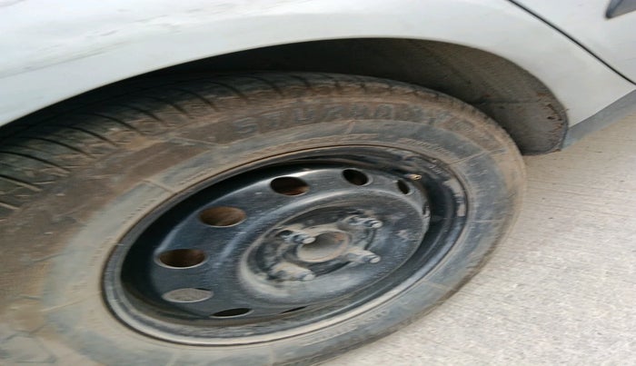 2014 Hyundai i10 MAGNA 1.1, Petrol, Manual, 66,668 km, tyre