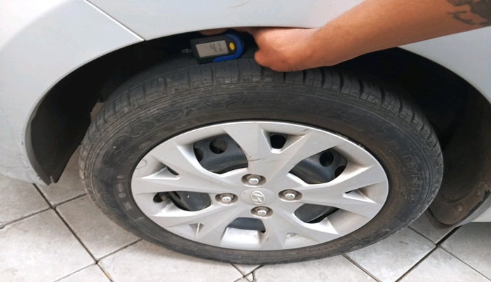 2014 Hyundai Grand i10 MAGNA 1.2 KAPPA VTVT, Petrol, Manual, 27,554 km, tyre