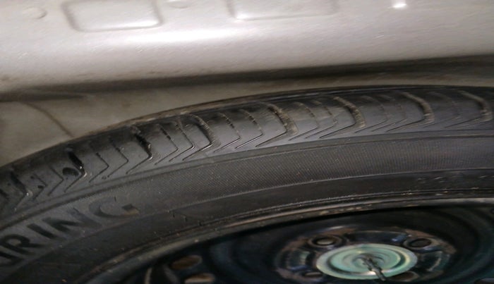 2012 Honda Brio S MT, Petrol, Manual, 36,155 km, tyre