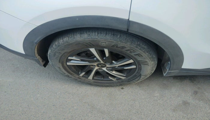 2022 Mahindra XUV700 AX 5 P MT 5 STR, Petrol, Manual, 12,290 km, tyre