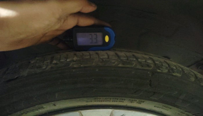 2011 Toyota Etios G, Petrol, Manual, 63,001 km, tyre