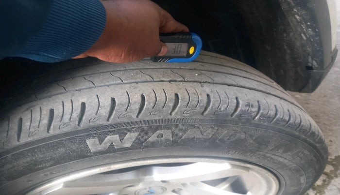 2021 Maruti Vitara Brezza LXI, CNG, Manual, 30,450 km, tyre