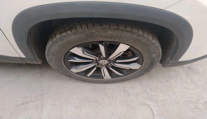 2019 MG HECTOR SHARP 1.5 DCT PETROL, Petrol, Automatic, 1,02,500 km, tyre