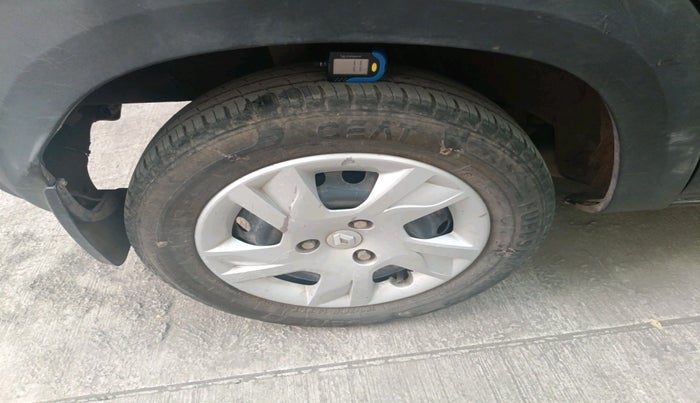 2023 Renault Kwid RXT 1.0 AMT, Petrol, Automatic, 42,043 km, tyre