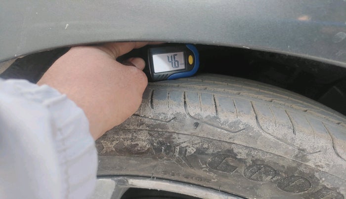 2023 Hyundai NEW I20 ASTA (O) 1.2 MT, Petrol, Manual, 14,615 km, tyre