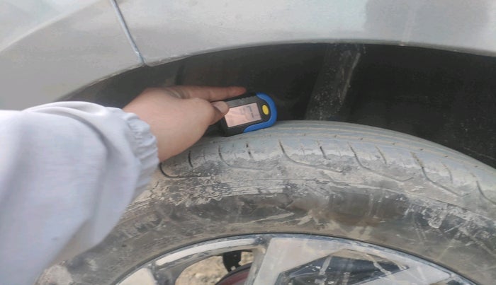 2023 Hyundai NEW I20 ASTA (O) 1.2 MT, Petrol, Manual, 14,615 km, tyre