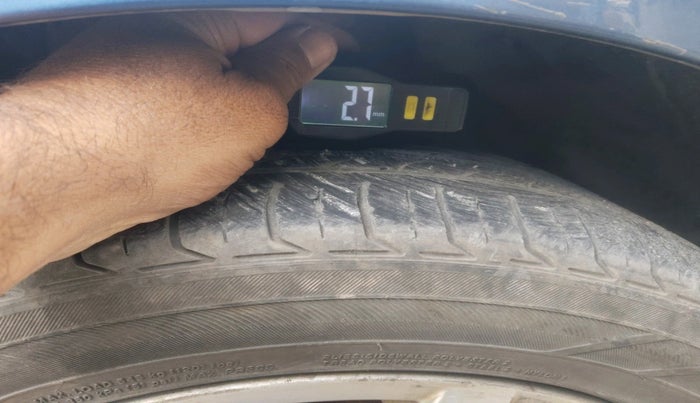 2017 Volkswagen Vento HIGHLINE PETROL AT, Petrol, Automatic, 1,06,109 km, tyre