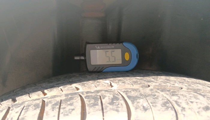 2012 Skoda Rapid AMBITION 1.6 TDI CR MT, Diesel, Manual, 1,25,342 km, tyre