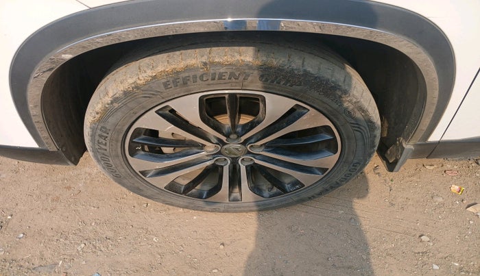 2021 MG HECTOR PLUS SELECT 2.0 DIESEL TURBO MT 7-STR, Diesel, Manual, 41,263 km, tyre