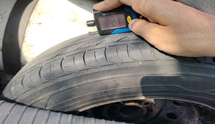 2012 Hyundai i10 MAGNA 1.1, Petrol, Manual, 83,778 km, tyre