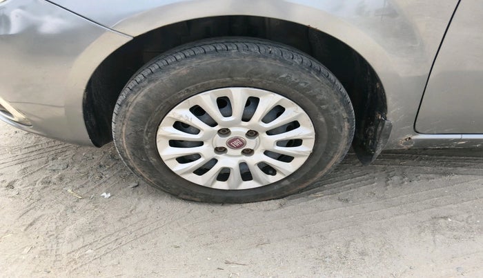 2015 Fiat Punto EVO DYNAMIC 1.2, CNG, Manual, 86,052 km, tyre