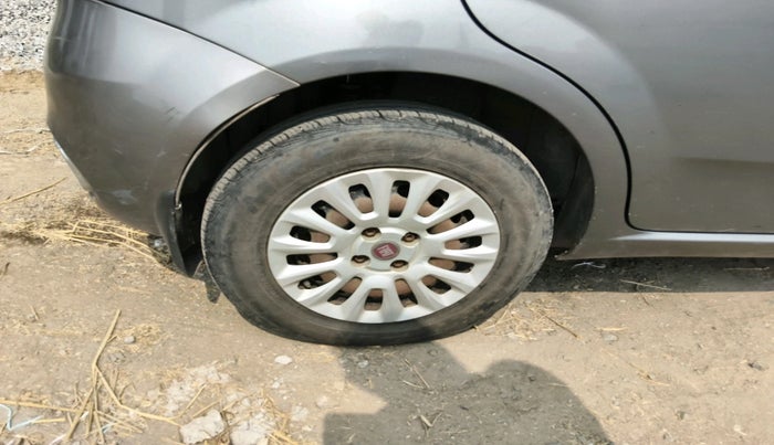 2015 Fiat Punto EVO DYNAMIC 1.2, CNG, Manual, 86,052 km, tyre