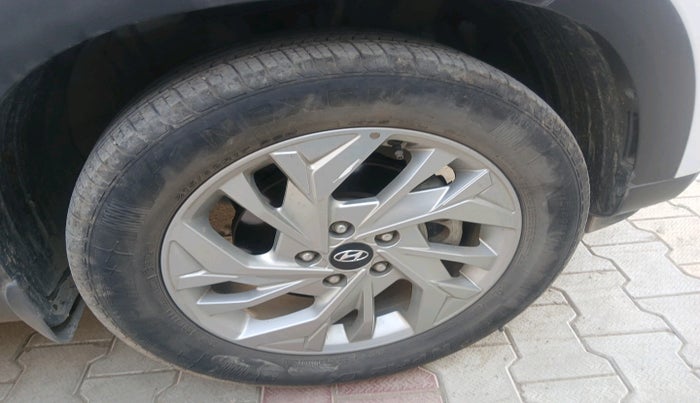 2021 Hyundai Creta SX 1.5 PETROL, Petrol, Manual, 37,051 km, tyre