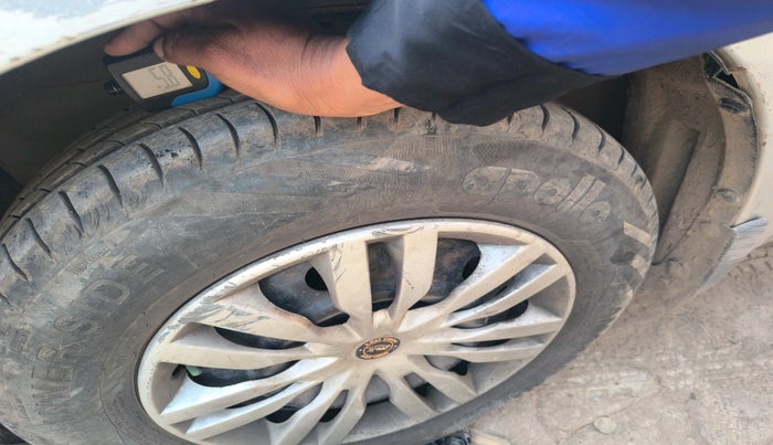 2011 Maruti Swift Dzire VXI, Petrol, Manual, 48,835 km, tyre