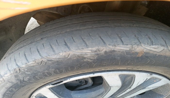 2016 Tata Tiago XT PETROL, Petrol, Manual, 70,122 km, tyre