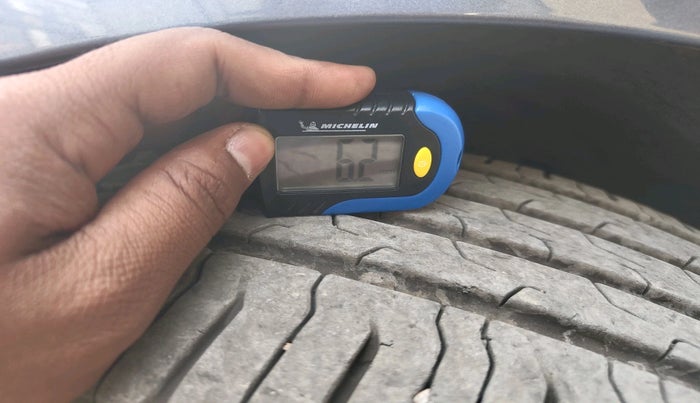 2024 BYD Seal  Premium, Electric, Automatic, 29,000 km, tyre