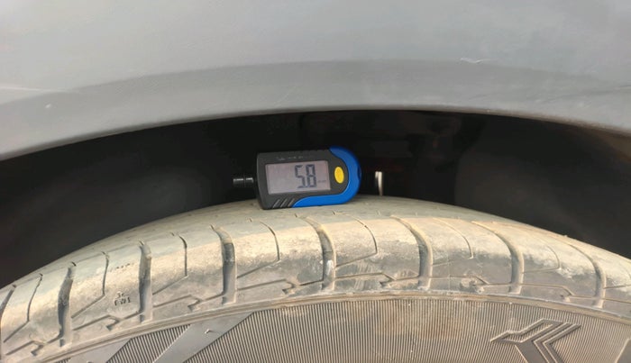 2016 Hyundai Creta SX 1.6 DIESEL, Diesel, Manual, 2,41,057 km, tyre