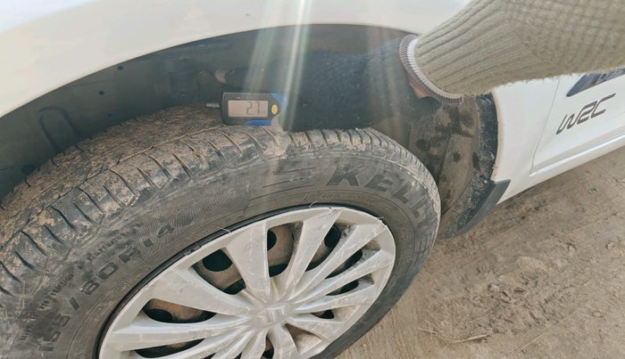 2015 Maruti Swift Dzire VXI, Petrol, Manual, 99,593 km, tyre