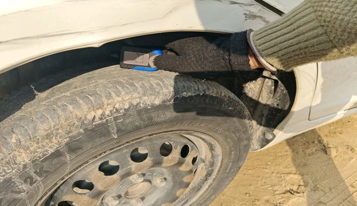 2015 Maruti Swift Dzire VXI, Petrol, Manual, 99,593 km, tyre