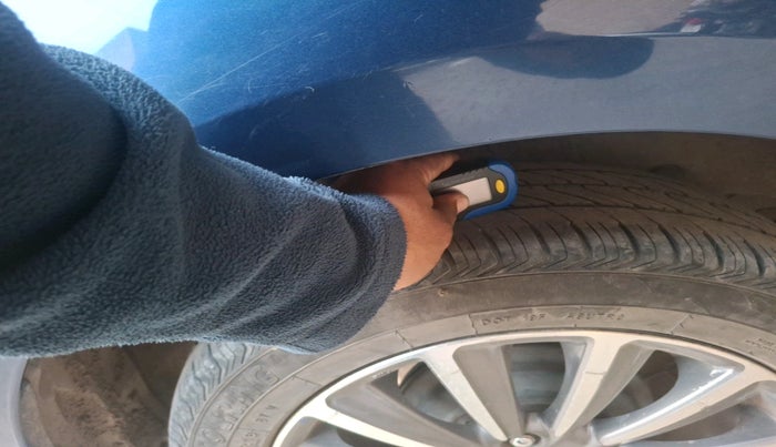 2018 Maruti Ciaz ALPHA  AT 1.5 SHVS PETROL, Petrol, Automatic, 1,37,820 km, tyre