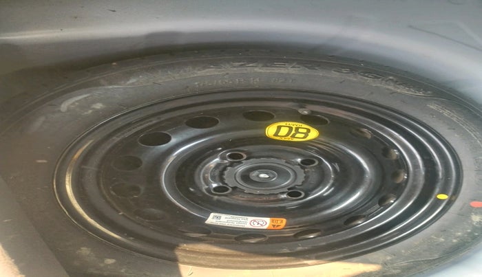 2019 Ford New Figo TITANIUM BLU 1.2 PETROL, Petrol, Manual, 68,920 km, tyre