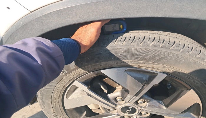 2022 KIA SONET HTX 1.5, Diesel, Manual, 54,129 km, tyre