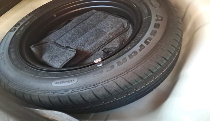 2022 KIA SONET HTX 1.5, Diesel, Manual, 54,129 km, tyre