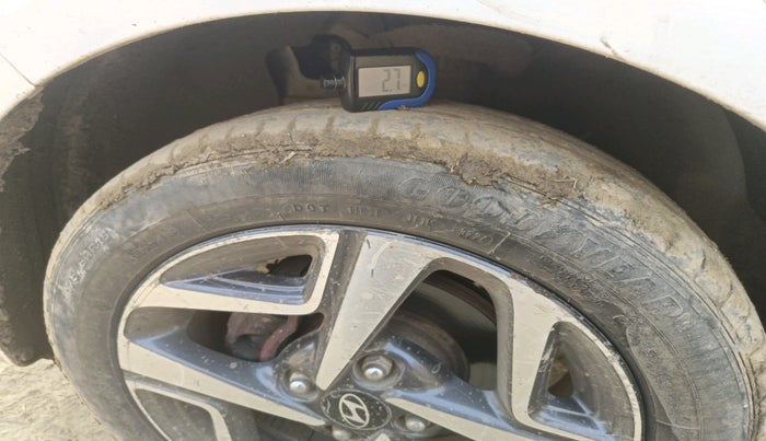 2023 Hyundai AURA SX 1.2 CNG, Petrol, Manual, 54,736 km, tyre