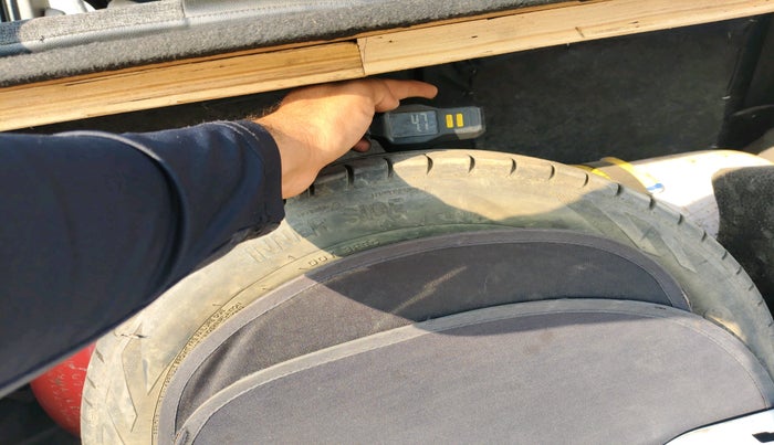 2011 Maruti Wagon R 1.0 VXI, Petrol, Manual, 90,866 km, tyre