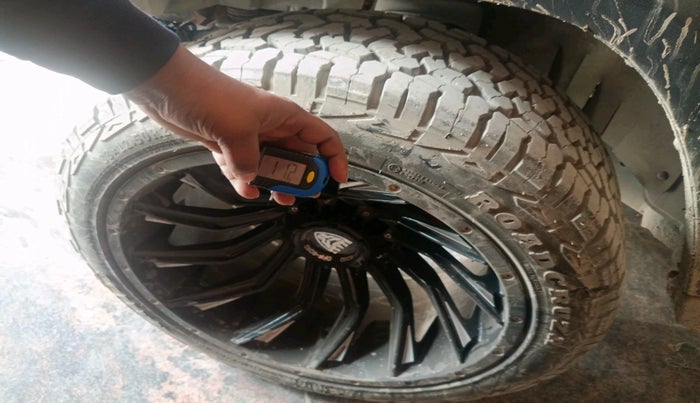 2023 Mahindra Thar LX HARD TOP 4WD MT, Diesel, Manual, 22,381 km, tyre