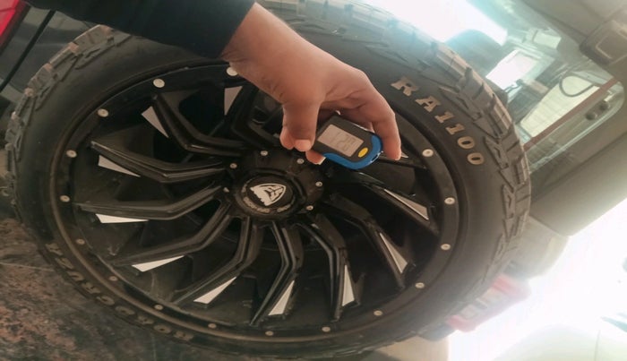 2023 Mahindra Thar LX HARD TOP 4WD MT, Diesel, Manual, 22,381 km, tyre