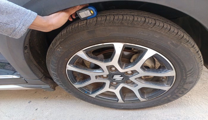 2023 Maruti XL6 ALPHA PLUS MT, Petrol, Manual, 30,981 km, tyre