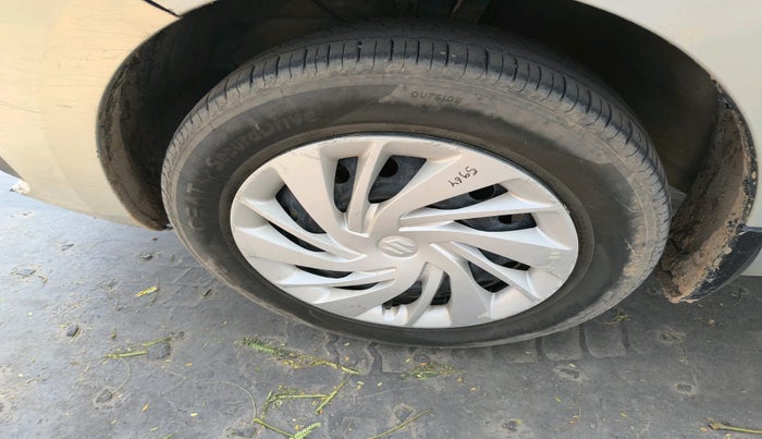 2021 Maruti Ertiga VXI CNG, Petrol, Manual, 31,312 km, tyre