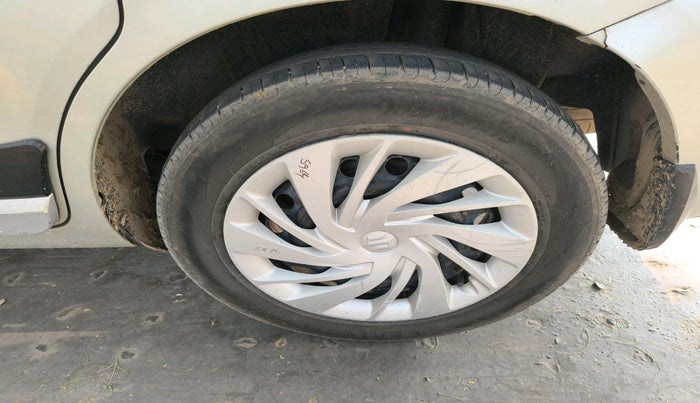 2021 Maruti Ertiga VXI CNG, Petrol, Manual, 31,312 km, tyre