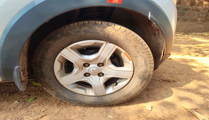 2019 Renault TRIBER RXZ, Petrol, Manual, 36,770 km, tyre