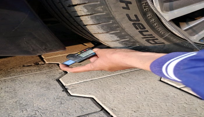 2021 Maruti Ciaz ALPHA  AT 1.5 SHVS PETROL, Petrol, Automatic, 24,717 km, tyre