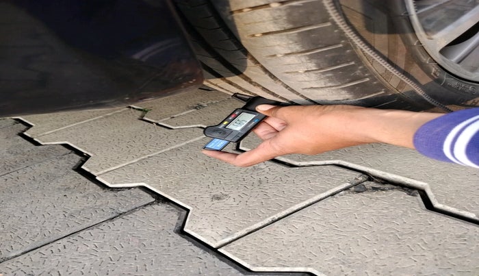 2021 Maruti Ciaz ALPHA  AT 1.5 SHVS PETROL, Petrol, Automatic, 24,717 km, tyre