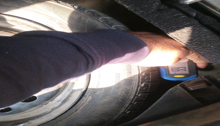 2014 Maruti Wagon R 1.0 VXI, Petrol, Manual, 36,495 km, tyre