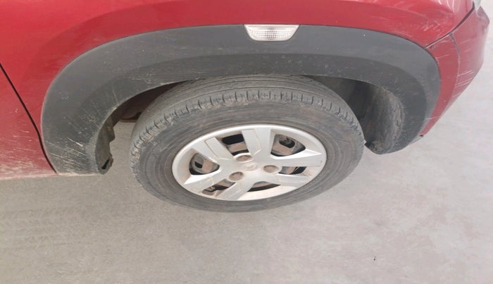 2016 Renault Kwid RXT 0.8, Petrol, Manual, 31,057 km, tyre