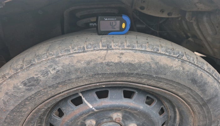 2012 Mahindra Xylo D4, Diesel, Manual, 1,34,480 km, tyre