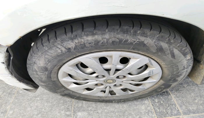 2012 Hyundai i10 ERA 1.1, CNG, Manual, 50,125 km, tyre