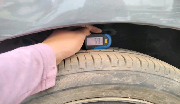 2016 Maruti Ertiga VXI, Petrol, Manual, 30,521 km, tyre