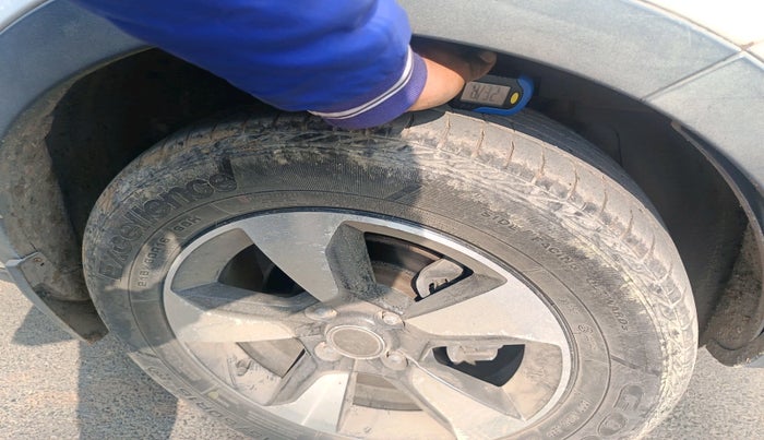 2019 Tata NEXON XZ DIESEL, Diesel, Manual, 33,803 km, tyre