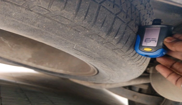 2012 Mahindra XUV500 W8, Diesel, Manual, 1,20,852 km, tyre