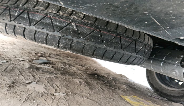 2025 Tata NEXON Smart Plus 1.2 iCNG, Petrol, Manual, 7,130 km, tyre